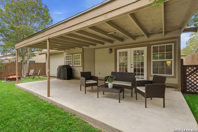 Image 24 of 27 For 10414 Country Horn