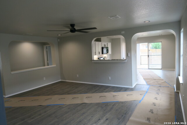 Image 4 of 26 For 1402 Hunters Plane