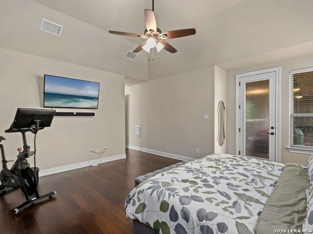 Image 29 of 74 For 8926 Irving Hl