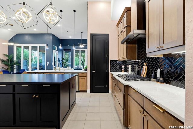 Image 29 of 46 For 135 Wildrose Hill