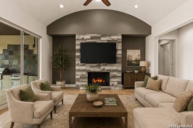 Image 4 of 50 For 3806 Smithson Ridge Rd