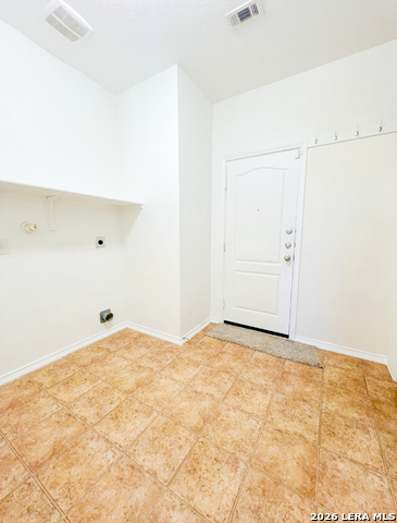 Image 13 of 32 For 9927 Tampke Fls