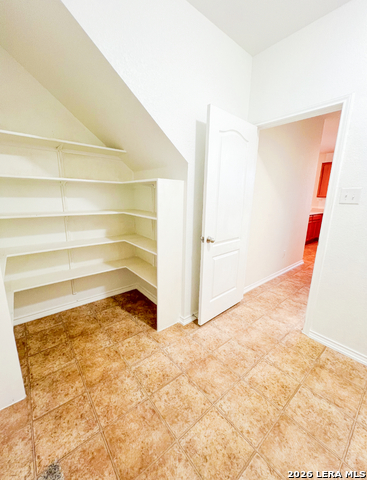 Image 17 of 32 For 9927 Tampke Fls