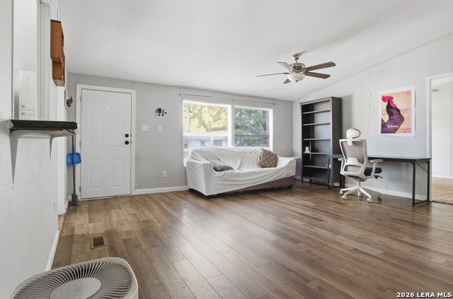 Image 8 of 31 For 1105 Walnut St