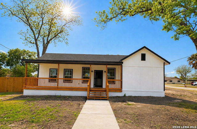 Details for 312 Lavernia N, Marion, TX 78124