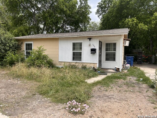 Image 2 of 10 For 154 Hutchins E