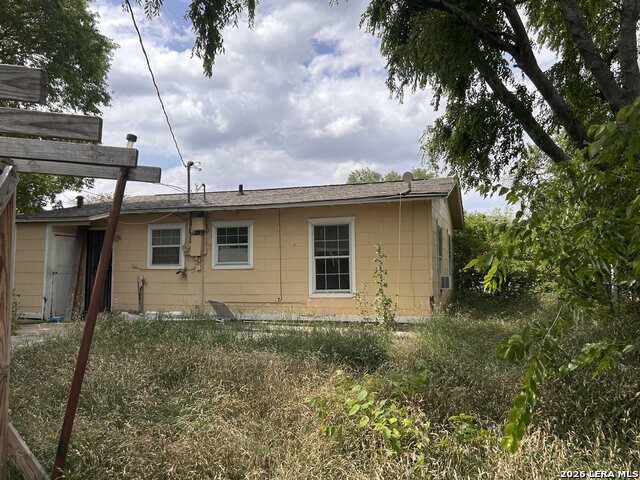 Image 3 of 10 For 154 Hutchins E