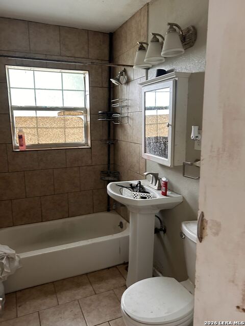 Image 6 of 10 For 154 Hutchins E