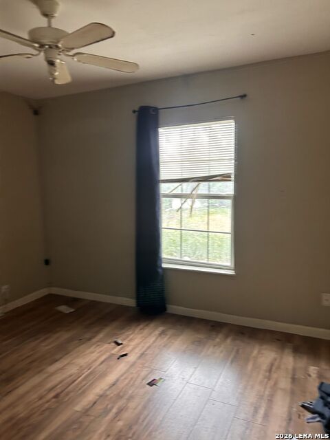 Image 7 of 10 For 154 Hutchins E