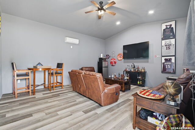 Image 14 of 32 For 104 Abrego Knoll Dr