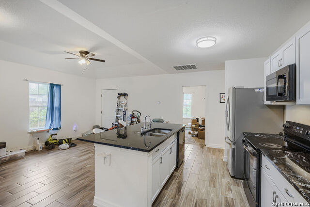 Image 14 of 29 For 367 Corliss  