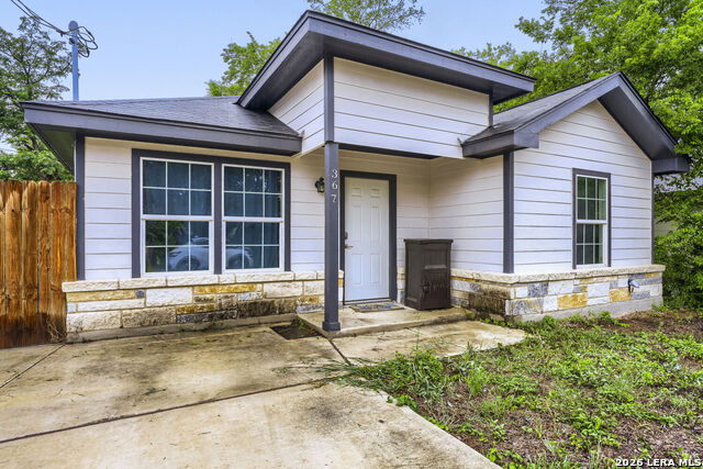 Image 2 of 29 For 367 Corliss  