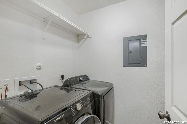 Image 22 of 29 For 367 Corliss  