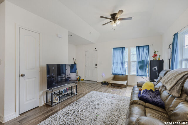 Image 5 of 29 For 367 Corliss  