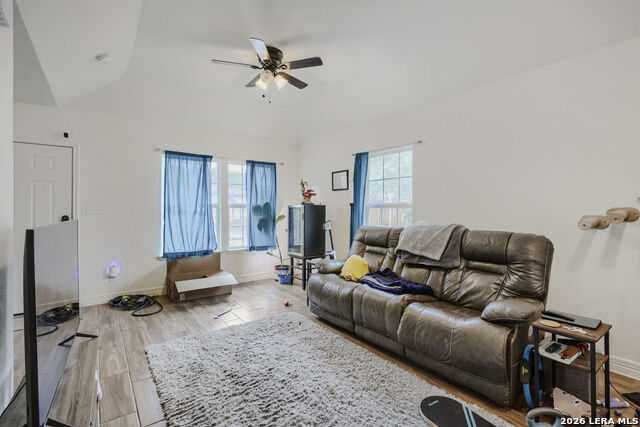 Image 9 of 29 For 367 Corliss  