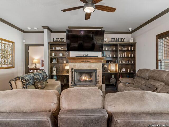 Image 17 of 62 For 1090 Grand Pass