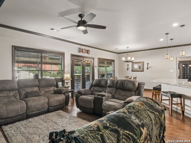 Image 18 of 62 For 1090 Grand Pass