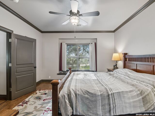 Image 21 of 62 For 1090 Grand Pass