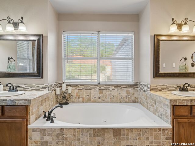 Image 22 of 62 For 1090 Grand Pass