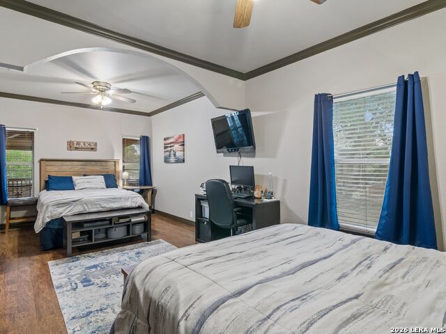 Image 25 of 62 For 1090 Grand Pass