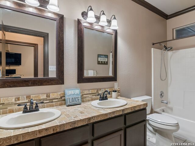 Image 27 of 62 For 1090 Grand Pass