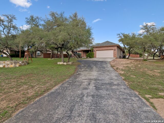 Image 4 of 62 For 1090 Grand Pass