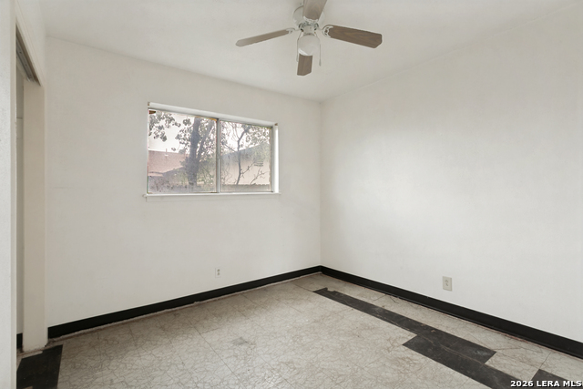 Image 24 of 35 For 622 Trafalgar Rd