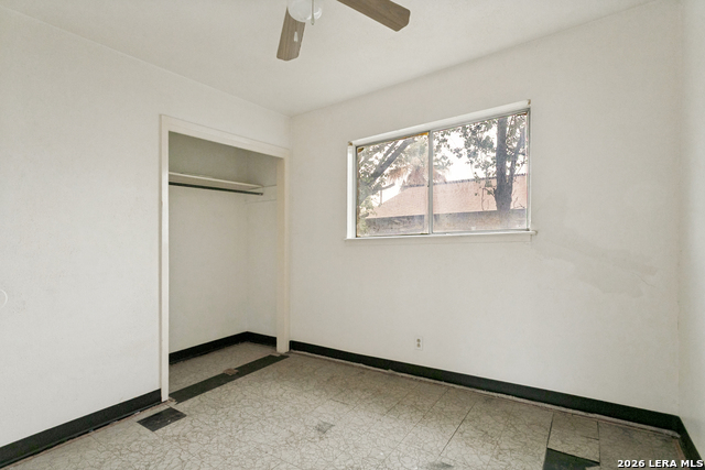 Image 25 of 35 For 622 Trafalgar Rd