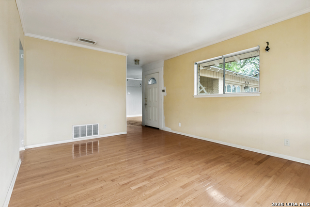 Image 5 of 35 For 622 Trafalgar Rd