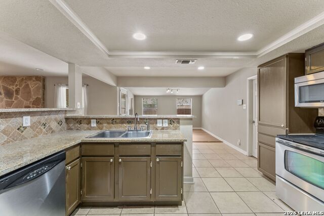 Image 12 of 36 For 8326 Delphian Dr