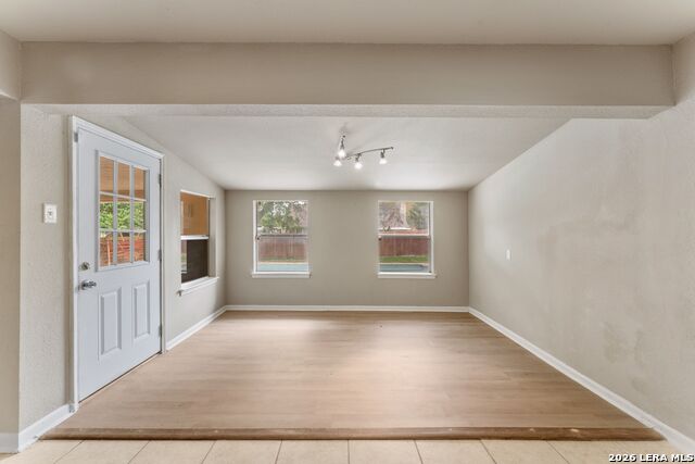 Image 25 of 36 For 8326 Delphian Dr