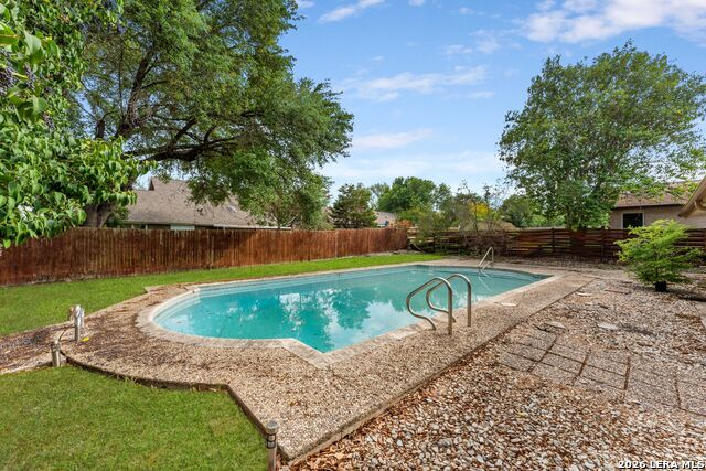 Image 32 of 36 For 8326 Delphian Dr