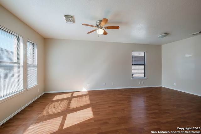 Image 2 of 20 For 86 Mclennan Oak