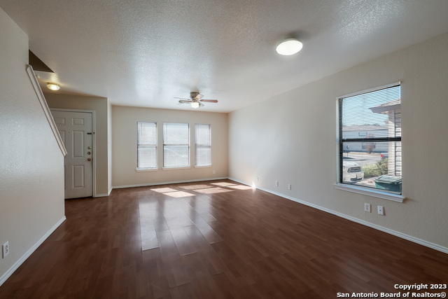 Image 4 of 20 For 86 Mclennan Oak