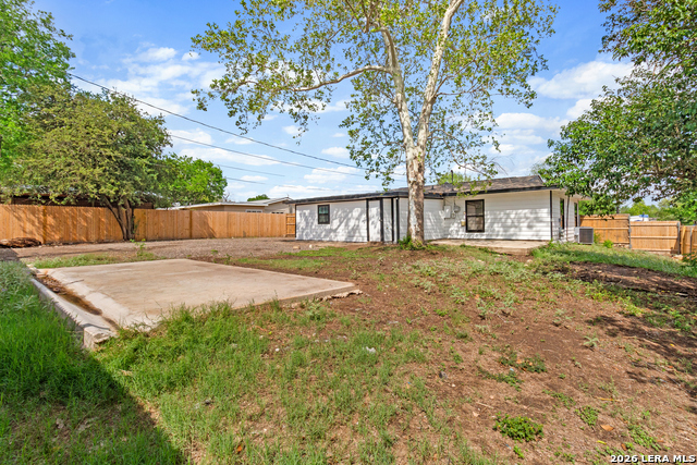 Image 25 of 26 For 127 Zerrcliff Ln