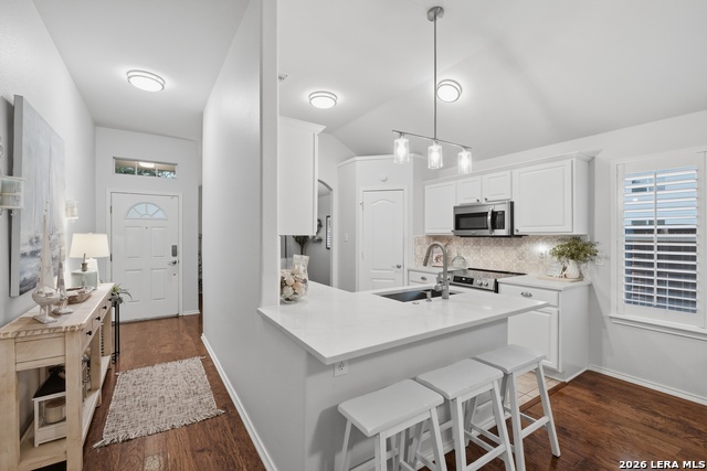 Image 6 of 18 For 6102 Wood Pass