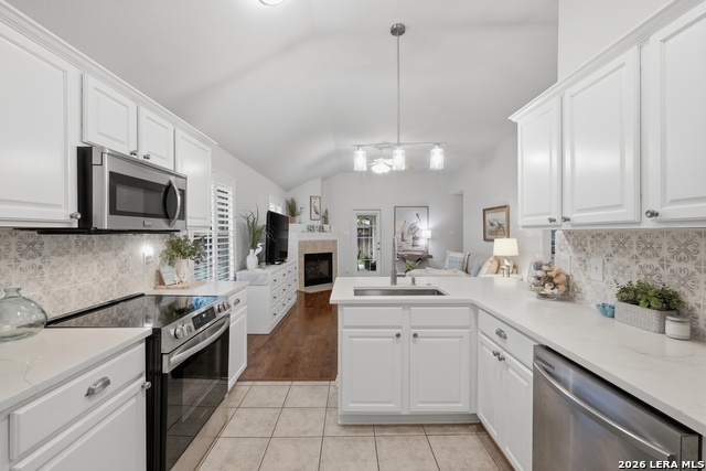 Image 7 of 18 For 6102 Wood Pass