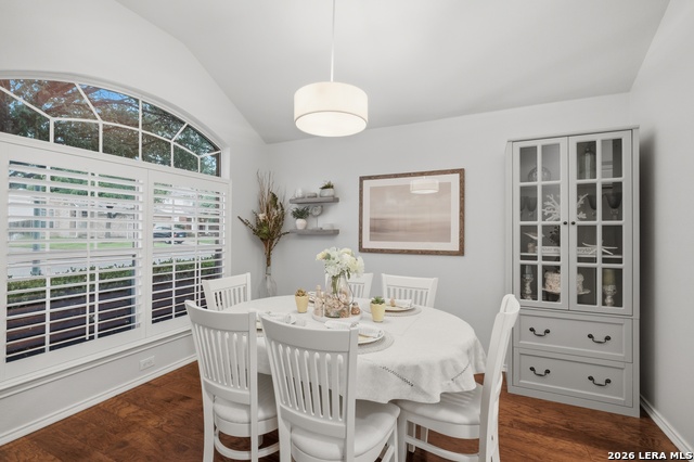 Image 9 of 18 For 6102 Wood Pass