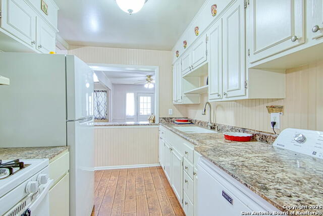 Listing photo id 9 for 323 Hatcher Ave