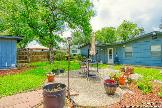 Listing photo id 37 for 323 Hatcher Ave