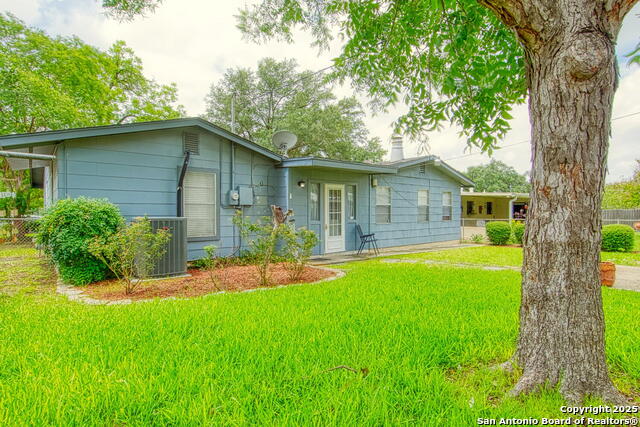 Listing photo id 38 for 323 Hatcher Ave