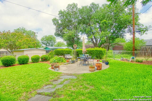 Listing photo id 40 for 323 Hatcher Ave