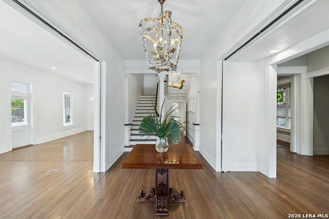 Image 2 of 24 For 321 Dewey Pl E