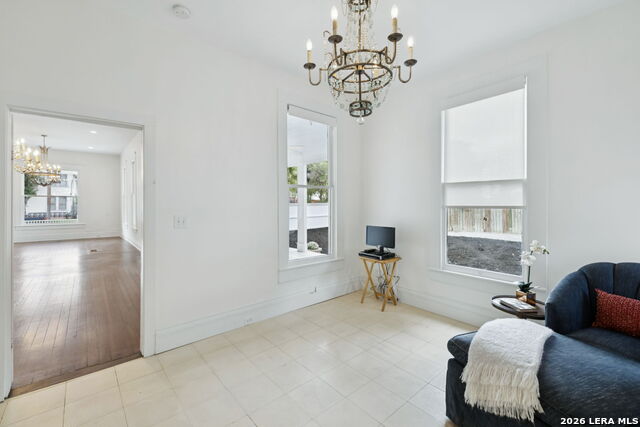 Image 5 of 24 For 321 Dewey Pl E