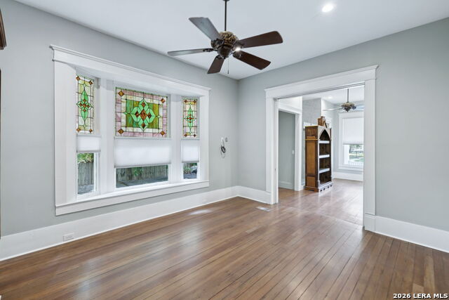 Image 7 of 24 For 321 Dewey Pl E