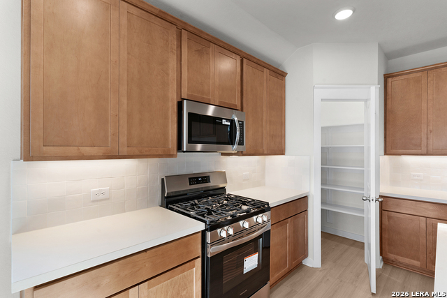 Image 7 of 31 For 140 Laurel Hike