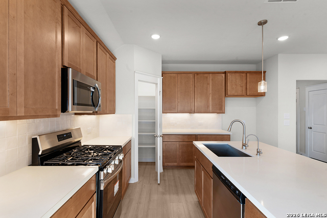 Image 8 of 31 For 140 Laurel Hike