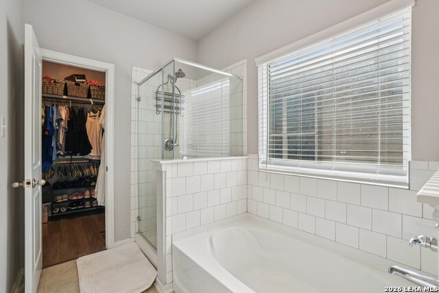 Image 22 of 50 For 8915 Portobello Way