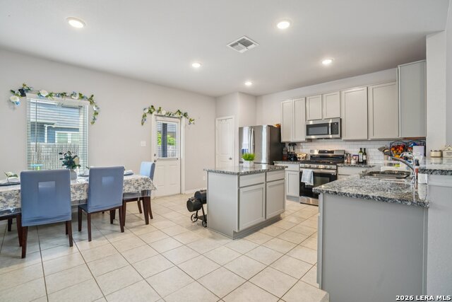 Image 9 of 50 For 8915 Portobello Way