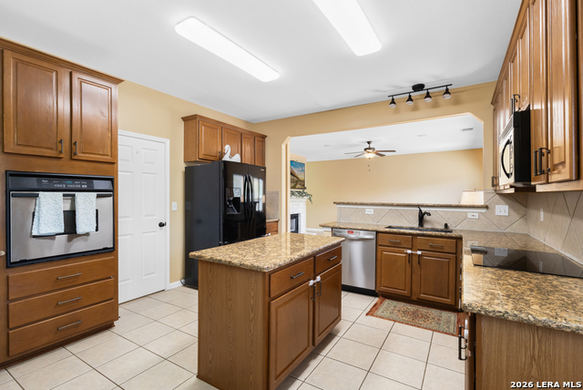 Image 13 of 36 For 823 Creek Pebble